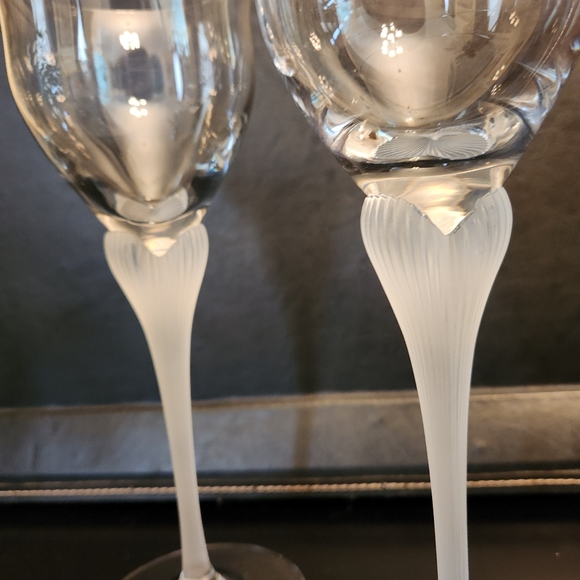 Mikasa Set of 2 Vintage Sea Mist Crystal Wine Glasses Frosted Ribbed Stems 9.25" - Picture 3 of 9